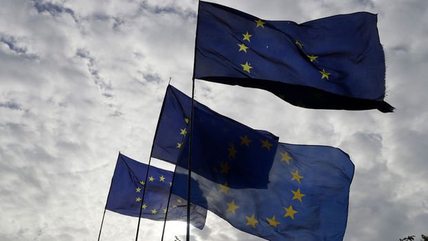 Euro Bölgesi 3. çeyrekte yüzde 2.2 büyüdü