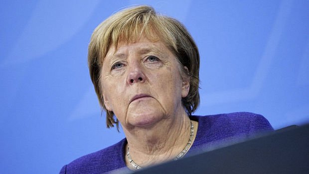 Merkel: Salgınla ilgili durum ‘dramatik’, katı önlemler alınmalı