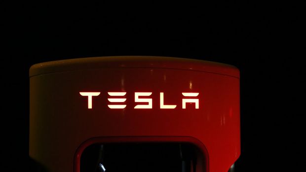 Tesla 2021'i rekor satışla kapattı