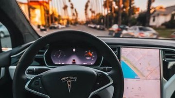 Tesla'da rekor kâr