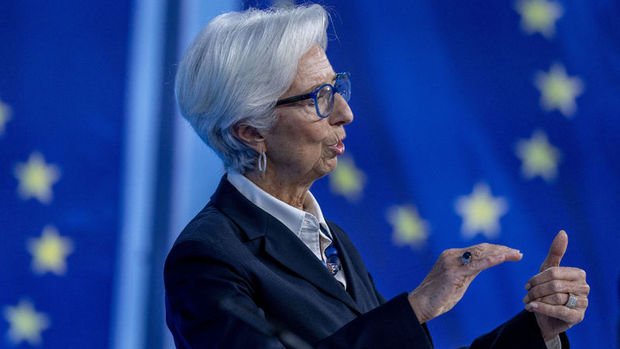 Lagarde'dan kademeli politika mesajı