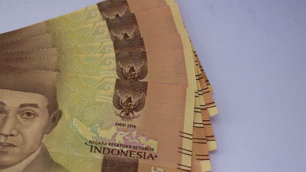 Endonezya Fed öncesi faizi değiştirmedi 