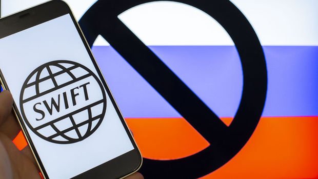 AB, 7 Rus bankasını SWIFT'ten çıkarma kararı aldı