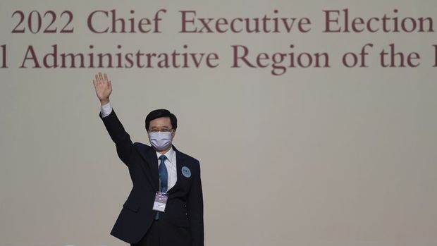 Hong Kong'a Çin destekli yönetici