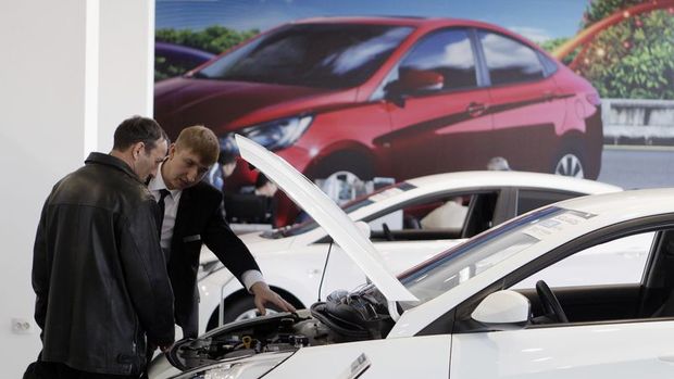 Rusya'da araç satışlarında rekor düşüş 