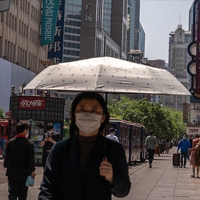 Şanghay'da 12 milyon nüfus için sokak yasağı kaldırıldı