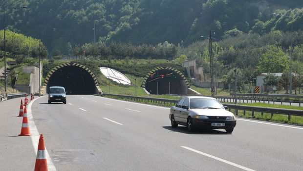 Bolu Dağı Tüneli'nin İstanbul yönü ulaşıma açıldı