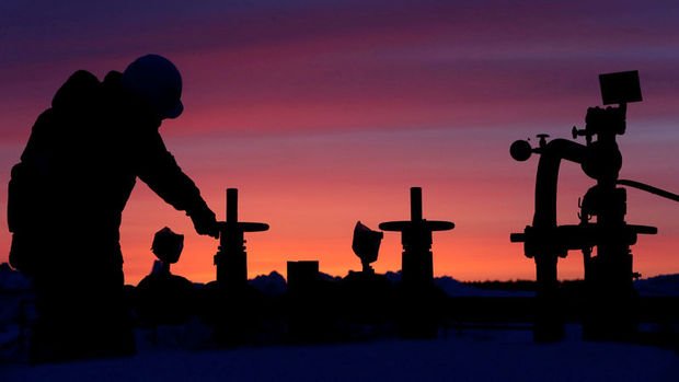 Enerji uzmanlarından Rus petrolüne tavan fiyat uyarısı