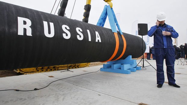 Ukrayna üzerinden geçen Rus petrol hattında akış başladı