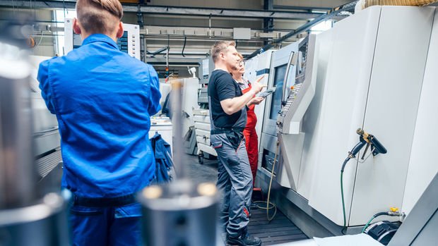 Almanya'da makine üretiminde düşüş bekleniyor