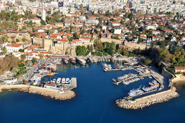 Türkiye'de en çok hangi ülke vatandaşları ev alıyor?