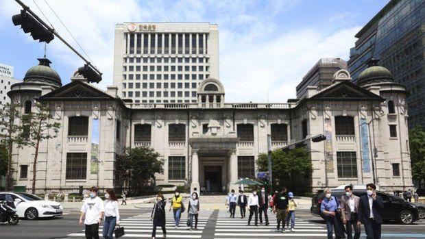 Güney Kore Merkez Bankası faiz artışlarına geri döndü 