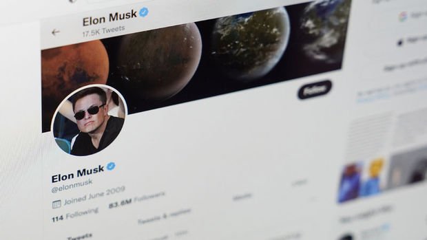 Musk, Twitter'da mavi tik için aylık ücret almayı planlıyor