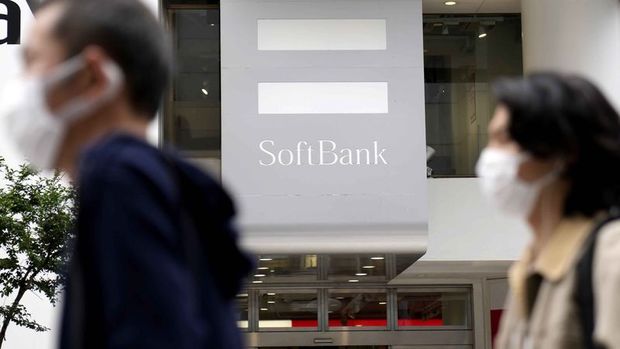SoftBank'tan mali yarı yılda net zarar