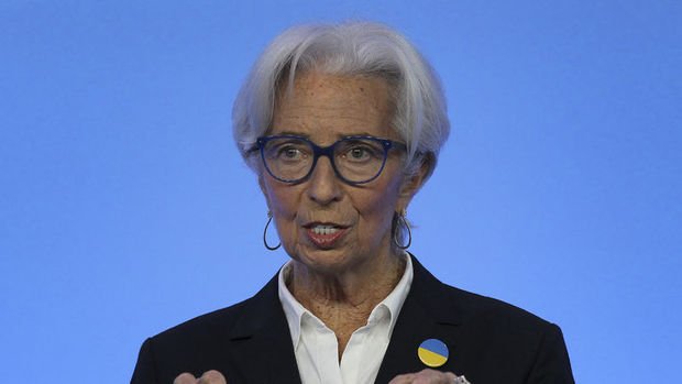 AMB/Lagarde: Enflasyon faiz artışında yavaşlamak için hâlâ çok yüksek
