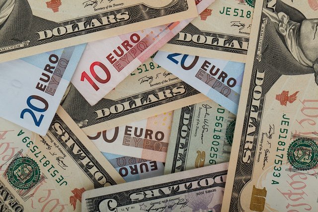 Euro/dolar'da 14 tahmin