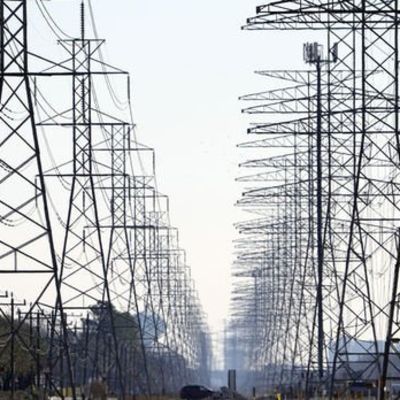 OHAL'de depremzedelerden elektrik ve doğalgaz güvence bedeli alınmayacak