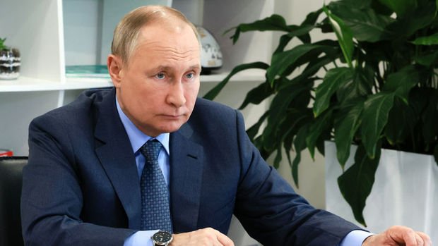 Putin: Nükleer füzeleri dizginleyecek anlaşmayı askıya aldık