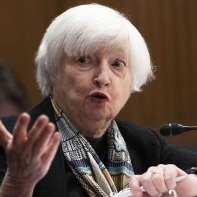 Yellen: Tüm banka mevduatlarını sigortalamayı düşünmüyoruz