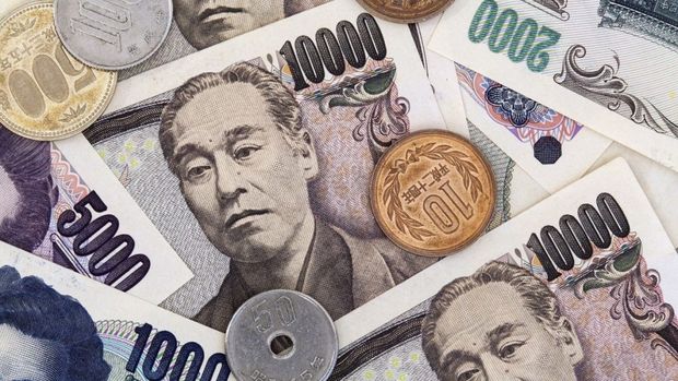 Japonya'da rekor bütçe yasalaştı 