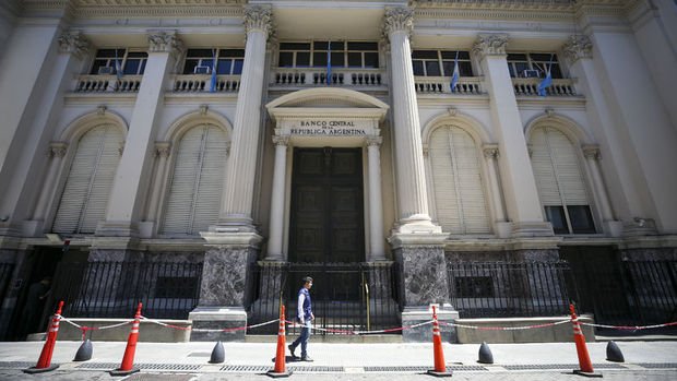 Arjantin Merkez Bankası'ndan 600 baz puanlık faiz artışı