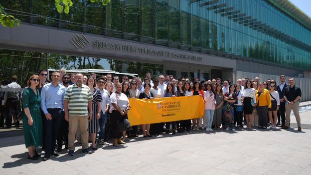 Cambridge Üniversitesi MBA Öğrencileri Şişecam'ı ziyaret etti