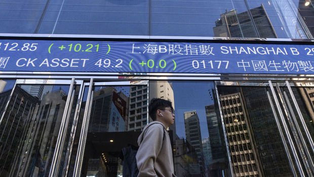 Asya borsaları Wall Street rallisinden sonra çoğunlukla düştü