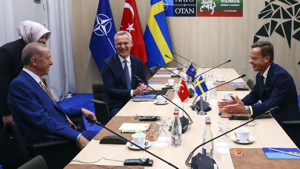 Türkiye'den İsveç'in NATO üyeliğine yeşil ışık