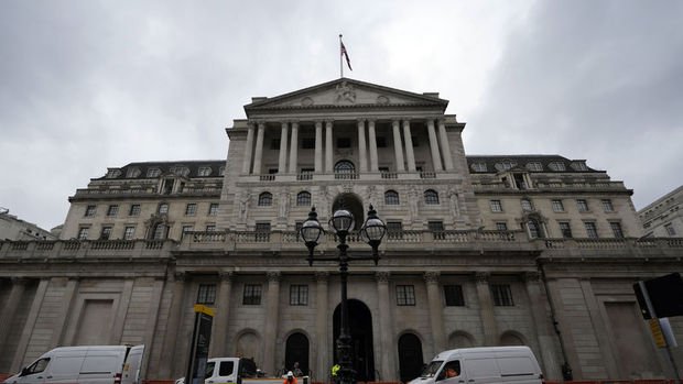 İngiltere'nin büyük bankaları stres testini geçti