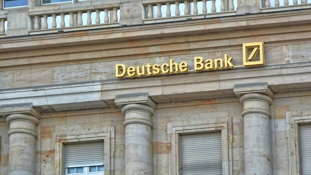 Fed'den, Deutsche Bank'a 186 milyon dolar ceza