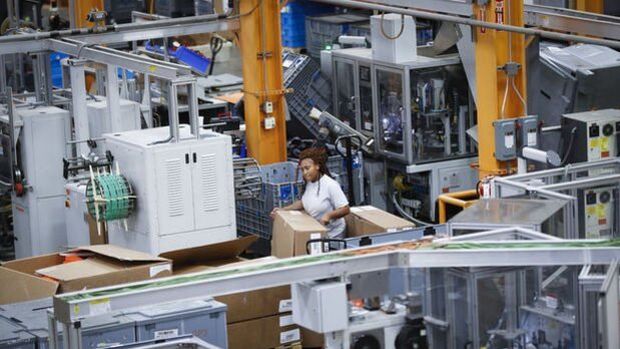 ABD'de fabrika siparişleri Haziran'da beklenenden fazla arttı