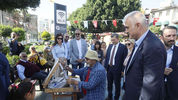 Antalya'ya gelen turist sayısı 15 milyonu geçti