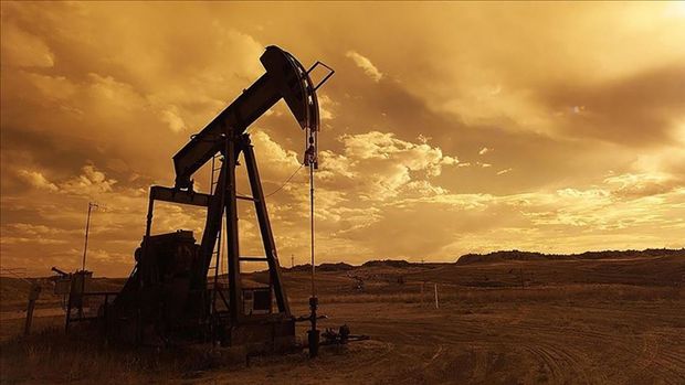 Rusya'nın petrol ve doğalgaz gelirleri geriledi