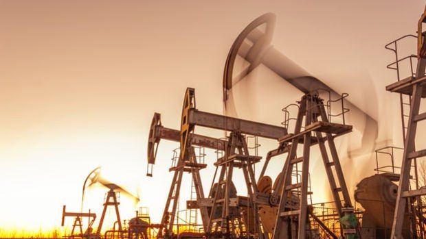 Petrol OPEC'e dair beklentilerle yükseldi
