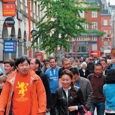 Çinli Turistler Londra’ya Dönüyor Ama Çok Daha Az Harcama Yapıyor