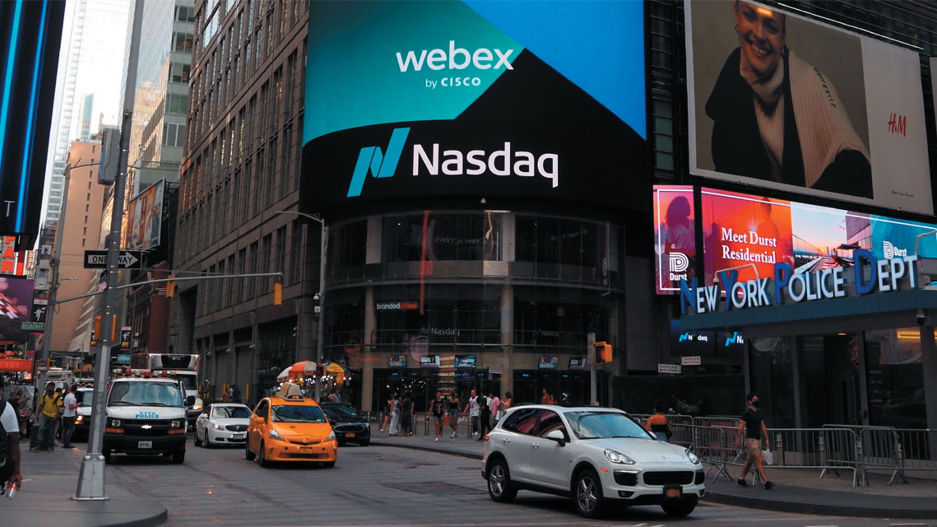 Nasdaq Piyasaların Ötesine Geçiyor