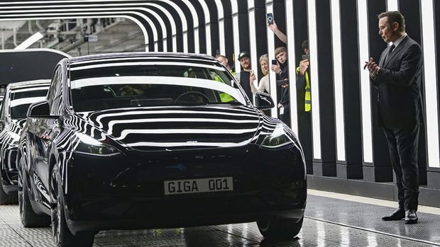 Tesla, Almanya'da üretime ara verdi