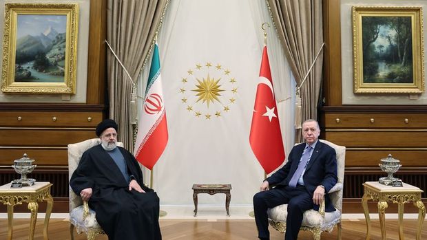 Türkiye ile İran, enerji işbirliği mutabakat zaptı imzaladı 