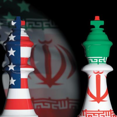 İran, ‘’Şah’’ı Oyuna Sokuyor