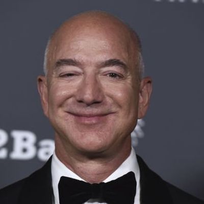 Bezos, 50 milyon adet Amazon hissesi satma planını 9 günde tamamladı