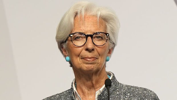 Lagarde: İlk faiz indirim sonrasında bile patika sözü veremeyiz
