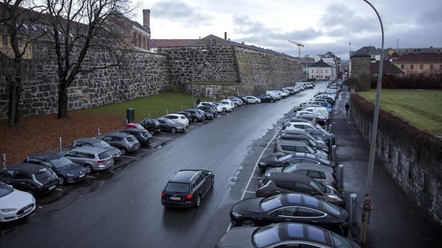 Norveç'te elektrikli araçlar benzinli araçları geçebilir