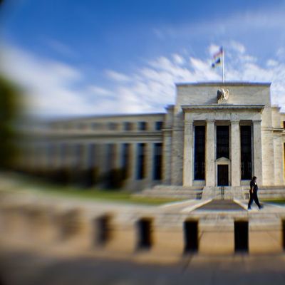 Fed Bej Kitap: Ekonomik faaliyet "hafif" arttı