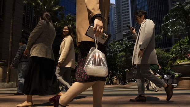 Hong Kong'da tek kullanımlık plastik yasağı yürürlüğe girdi