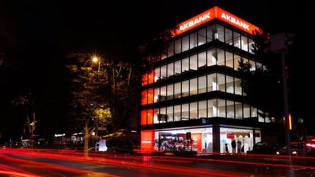 Akbank'tan ilk çeyrekte 13,2 milyar konsolide net kâr