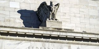 Enflasyonda beklediği gelişmeleri göremeyen Fed faizi değ...