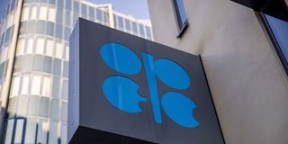 OPEC+ Nisan'da kotayı aştı                 