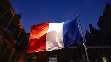 "Fransa Frexit'in eşiğinde"
