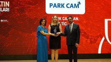 Park Cam en fazla ihracat yapan firma olarak ödüllendirildi