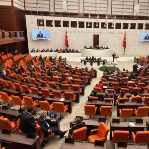 KAMUDA TASARRUF PAKETİ MECLİS’TEN GEÇTİ 